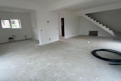 Casă cu 4 camere cu Teren 350 Mp în Ferneziu - 4