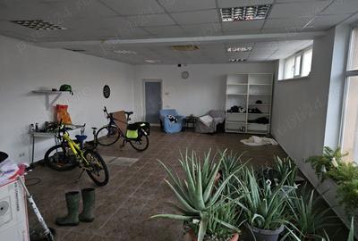 Inchiriez spatiu comercial 100 mp in Otopeni - 2
