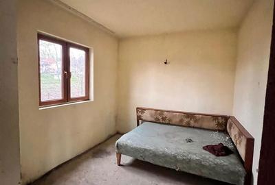 Casă cu 4 camere cu Teren 2244 Mp în Măciuca - 1