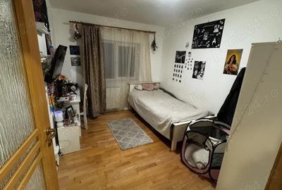 Apartament cu 4 camere decomandat în Soarelui - 2