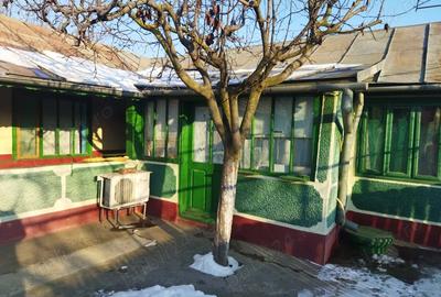 Casă cu Teren 2000 Mp în Tufești - 4