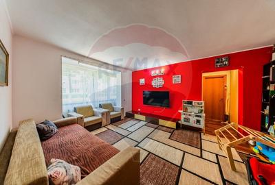 Apartament cu 2 camere semidecomandat, mobilat în Podgoria