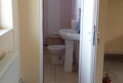 Spa?iu comercial, situat in Targu Jiu, Strada 9 Mai - 4