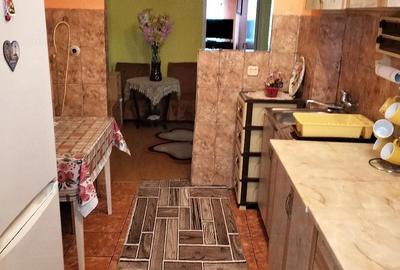 Apartament cu 3 camere decomandat în Vitrometan - 1