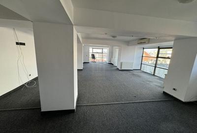 Birou, de 130 mp, în Unirii - 3