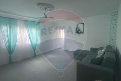 DE VANZARE Casa Oras Budesti/Jud Calarasi in zona Centrala - 5