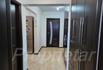 Apartament cu 2 camere decomandat, mobilat în CET - 5