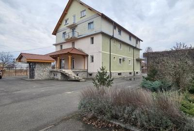 Casă individuală cu 36 camere în Aradului