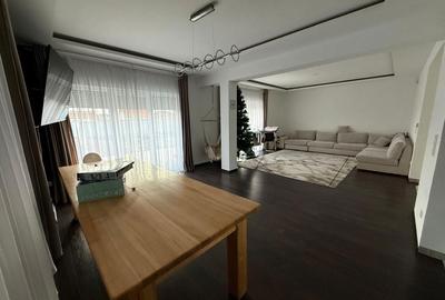 Casă cu 4 camere în Central - 3