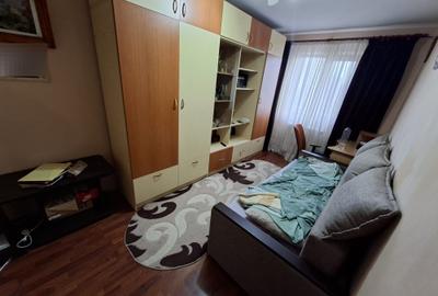 Garsonieră decomandată, mobilată în Podu Roș - 1