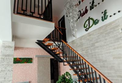 Casă cu 4 camere cu Teren 420 Mp în Cumpăna