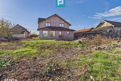 Casă cu 6 camere cu Teren 1800 Mp în Central - 14