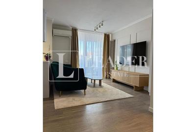 Apartament cu 3 camere semidecomandat, mobilat în Central