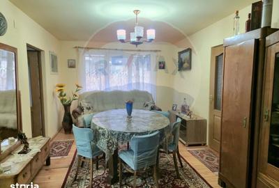 Casă cu 7 camere cu Teren 2104 Mp în Central - 11