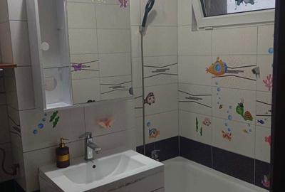 Apartament cu 2 camere semidecomandat în Alexandru Obregia