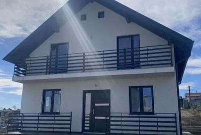 Casă cu 4 camere cu Teren 400 Mp în Sud - 3