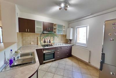 Apartament 4 camere, zona Grivitei