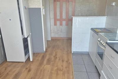 Apartament cu 2 camere decomandat în 22 Decembrie - 13