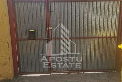 Casa in zona Printul Turcesc ,pretabil ?i pentru spatiu ... - 3