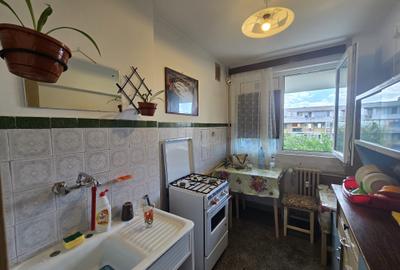 Bld. Basarabia – Campia Libertatii, 2 cam, bloc reabilitat - 4
