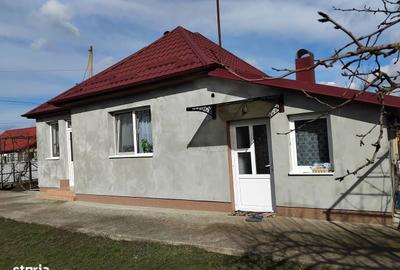 Casă cu 2 camere cu Teren 2800 Mp în Cămărașu - 1