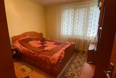De vanzare 3 camere decomandate la parter in zona Orizont - 3