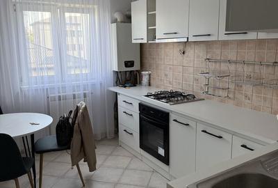 Apartament cu 3 camere decomandat în Exterior Vest - 1