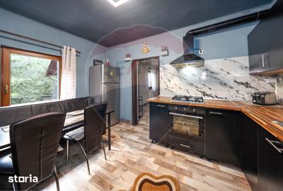 Casă cu 3 camere cu Teren 226 Mp în Schei - 9
