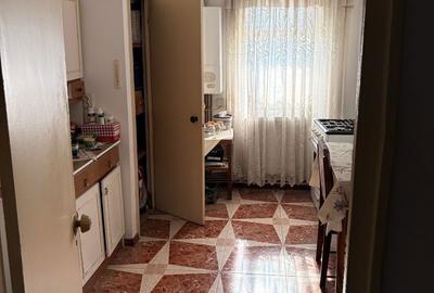 Apartament cu 3 camere decomandat în Central - 2