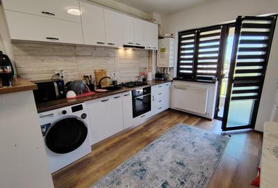 Apartament cu 3 camere semidecomandat în Cug - 4