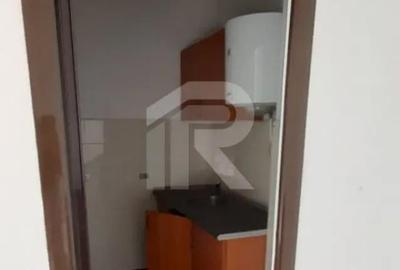 Spațiu comercial, de 1,300 mp, în Unirii - 13