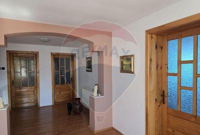 Casa / Vila cu 4 camere de vanzare - 12