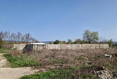 Teren de 700 mp, în Central - 3
