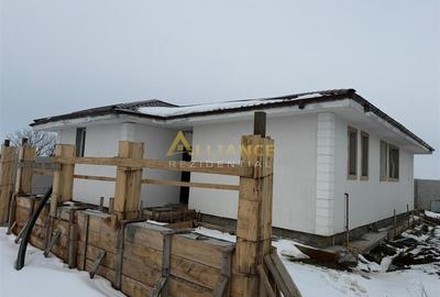 Casă individuală cu 4 camere cu Teren 370 Mp în Berceni
