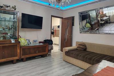 Apartament cu 2 camere decomandat în Tărtășești - 10