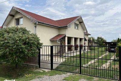 Casă cu 4 camere cu Teren 1600 Mp în Lazuri - 6