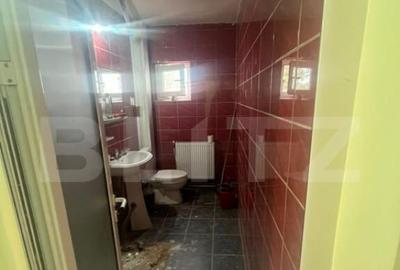 Apartament de vanzare, cu 3 camere, semidecomandat, 84 mp, z - 6