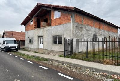 Vand casa inchiriez schimb - 2