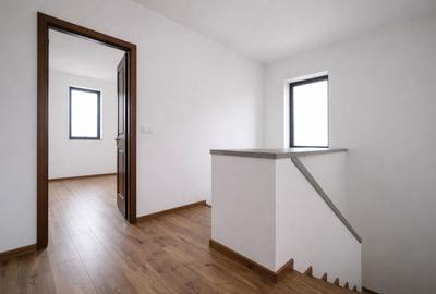 Casă individuală cu 4 camere cu Canalizare în Nord - 35