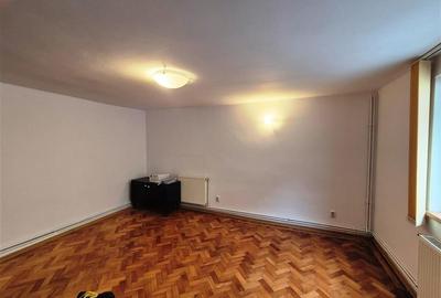 Casa individuala cu curte, 5 camere, cartier Noua - 7