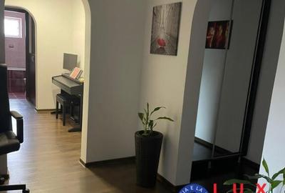 Apartament cu 3 camere decomandat în Central - 4