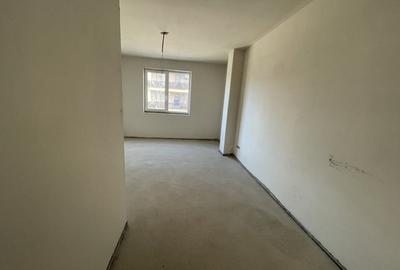 Apartament de 3 camere, 65 mp, balcon, finisat, zona Poligon - 1