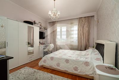 Casa cu teren de 3000 mp - ponton la lac - piscina si casa de oaspeti - 26