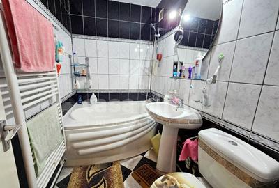 Apartament 3 camere Micro 16, etaj 1 - 9