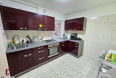 Apartament cu 3 camere semidecomandat, mobilat în Grivița - 5