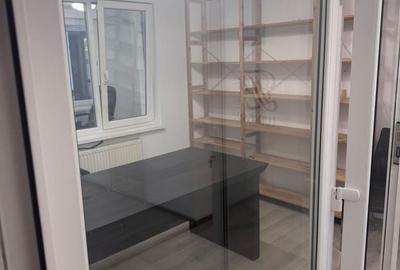 Spațiu comercial, de 75 mp, în Central - 4
