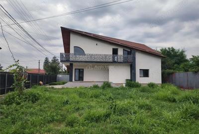 Casă cu Teren 600 Mp în Lipănești - 8