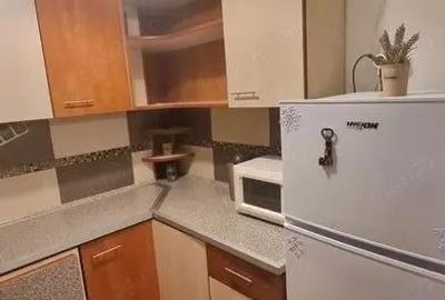 Garsoniera mosilor-metrou 5 minute - 2