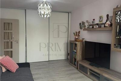 Apartament cu 3 camere decomandat, mobilat în Bucovina