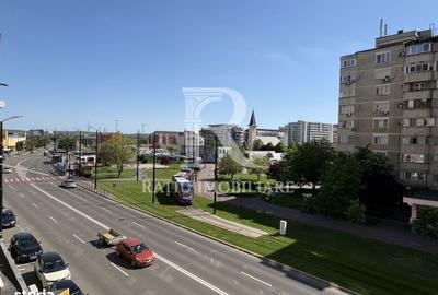 Apartament cu 3 camere decomandat în Nufărul - 1